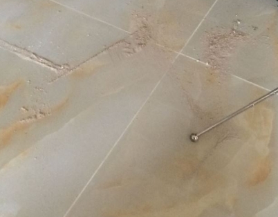 阿荣瓷砖空鼓维修公司分享粘合剂选择不当在瓷砖铺贴过程中可能导致以下问题